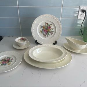 Vintage Wedgewood Corinthian kirkstone set